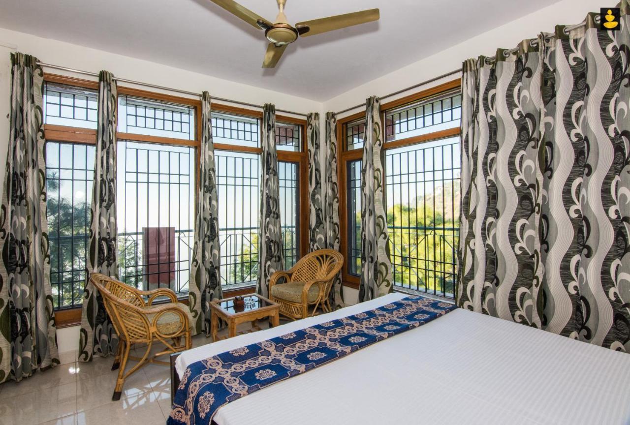 Livingstone 2Bhk Cozy Homestay In Kasauli Hills エクステリア 写真