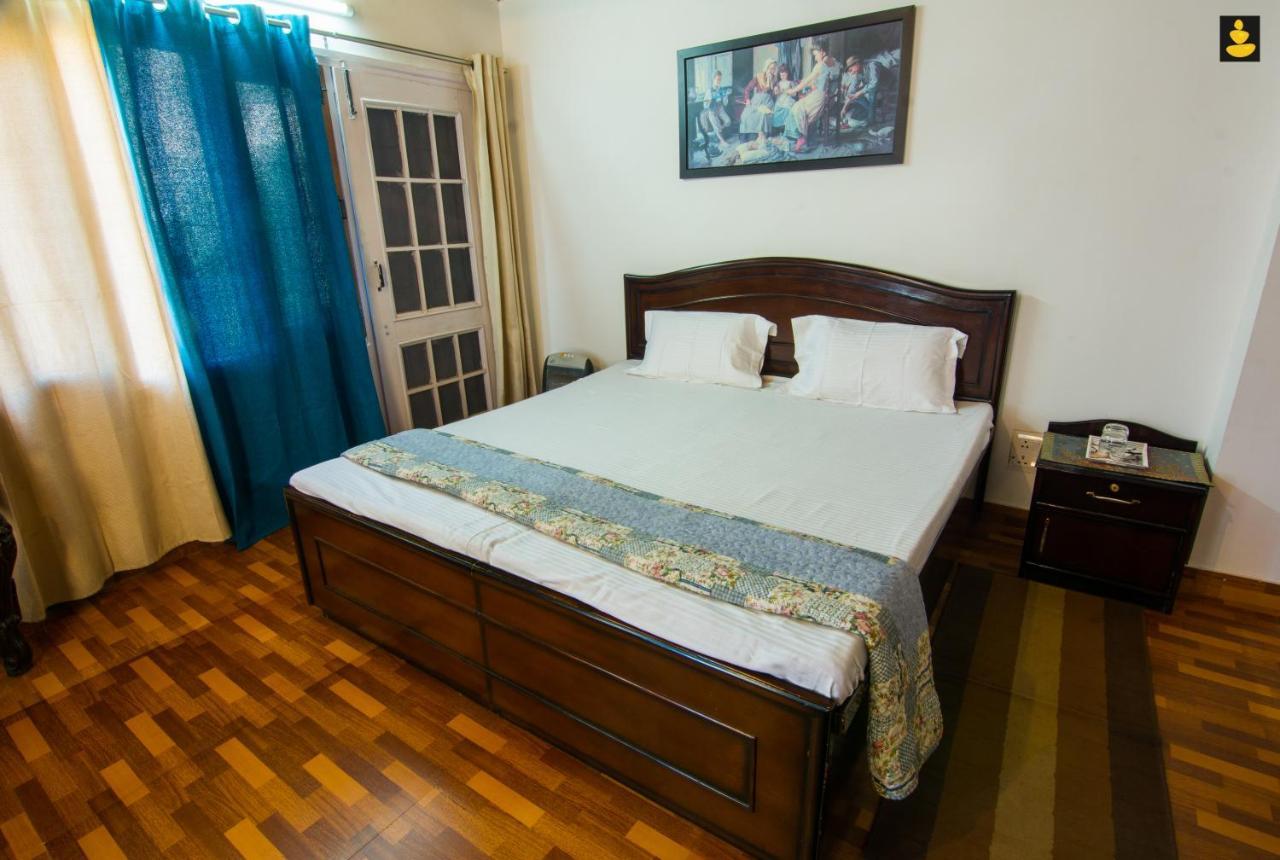 Livingstone 2Bhk Cozy Homestay In Kasauli Hills エクステリア 写真